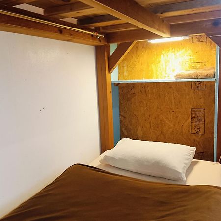 Holiday House Ryukyu-An "Music Hostel" Jomitan Kültér fotó