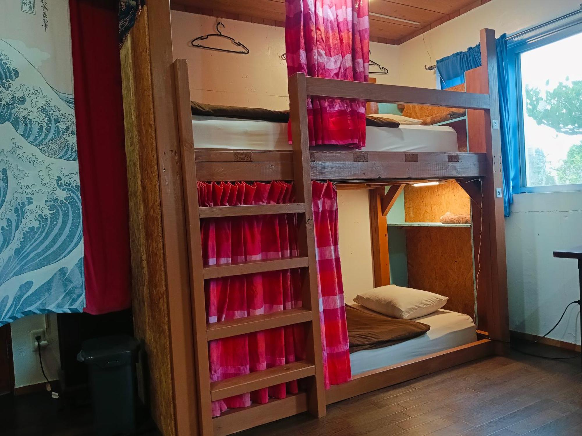 Holiday House Ryukyu-An "Music Hostel" Jomitan Kültér fotó