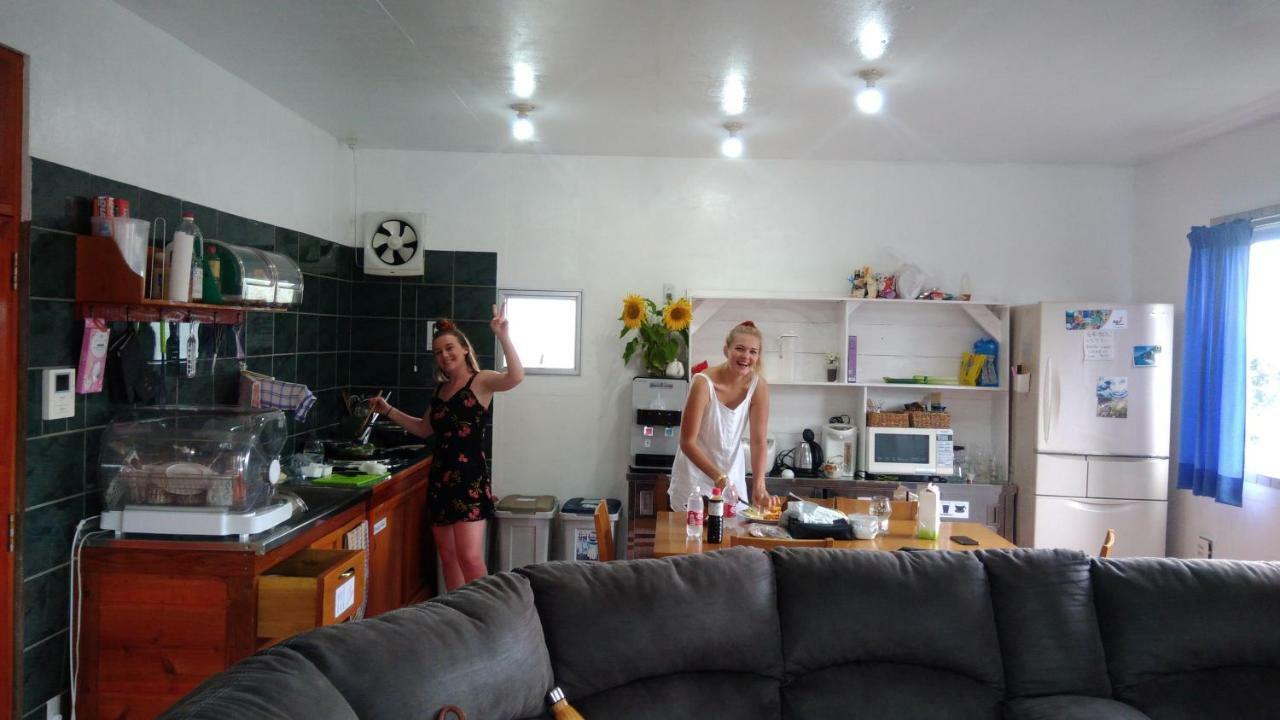 Holiday House Ryukyu-An "Music Hostel" Jomitan Kültér fotó